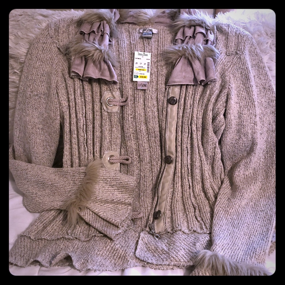 NWT  Dressy taupe cardigan from Stein Mart ❤️